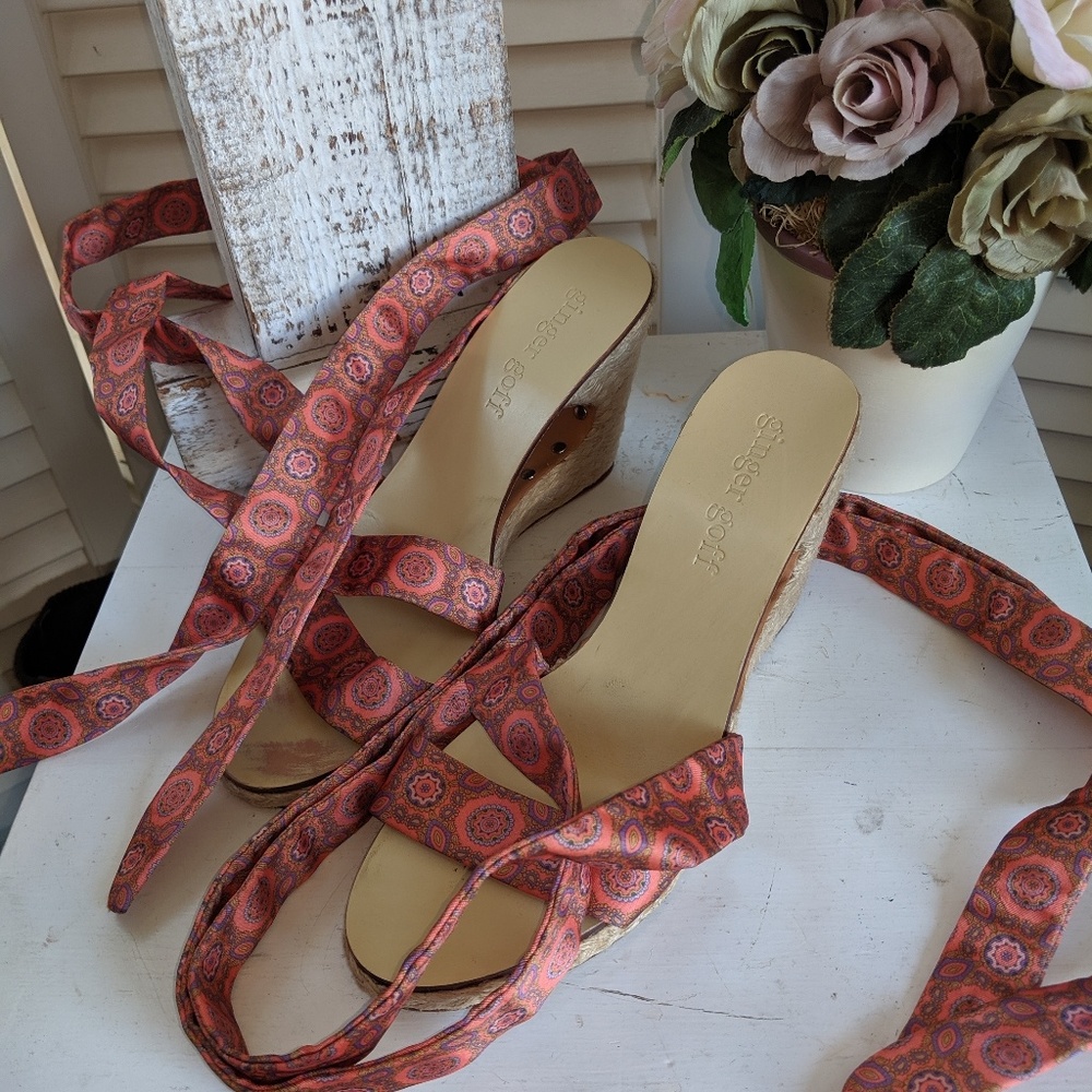Ginger Goff Wrap Up Wedges Women's size 8. #36